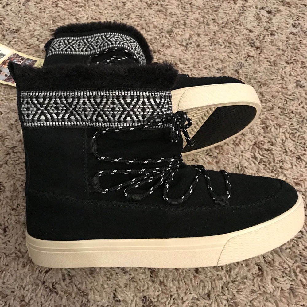TOMS Alpine Boots